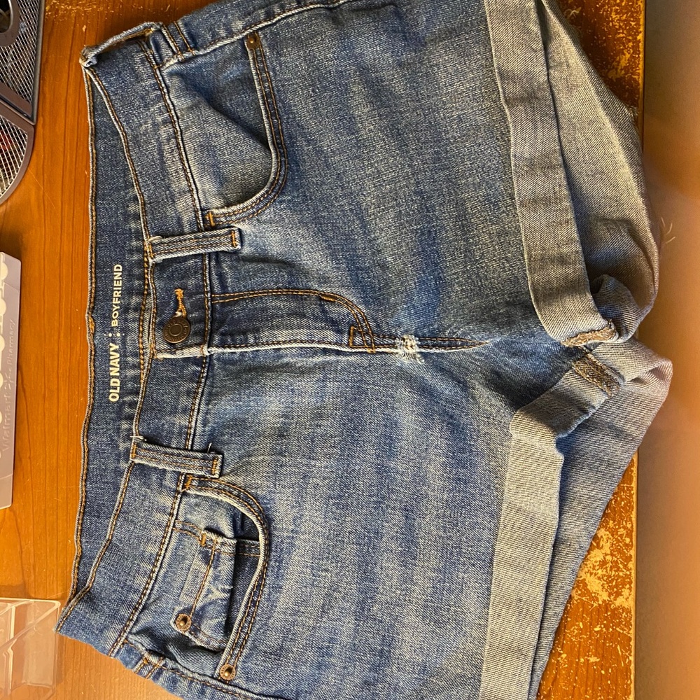 Old Navy medium-washed Cropped Shorts